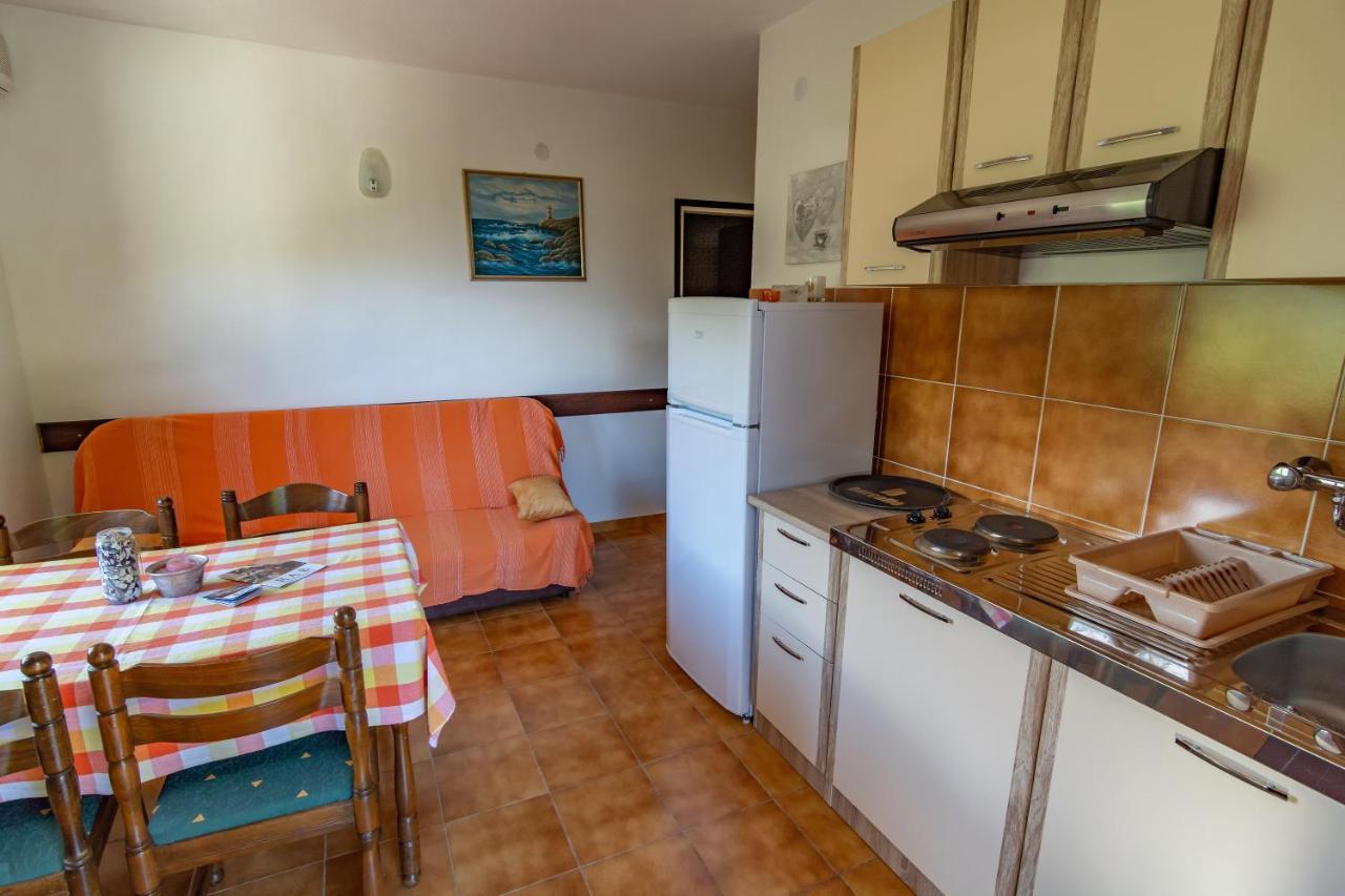 Apartment Dumicic 1 Mundanije ภายนอก รูปภาพ